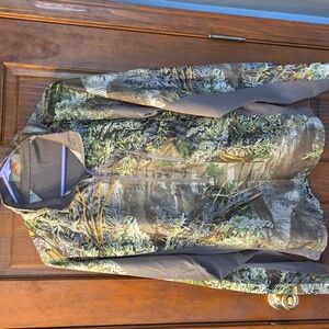 CAMOUFLAGE Long Sleeve T-shirts (2), Russell Outdoors APX & True Timber. Sz MED